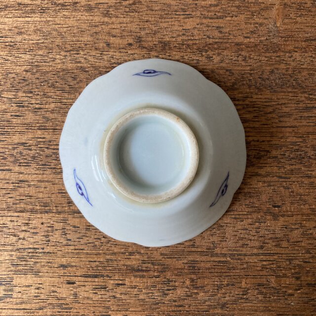 波千鳥の小鉢 うつわ 染付 輪花鉢 | iichi 日々の暮らしを心地よくする