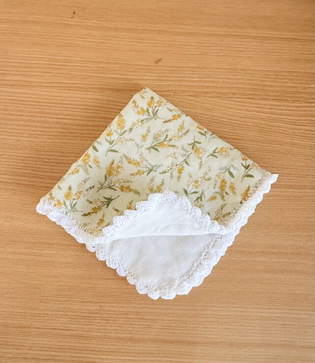 602.ふわふわ♡ダブルガーゼハンカチ♡25×25 ¥830 ダブルガーゼ2枚合わせのふわふわハンカチ（ミモザ） | iichi 日々の