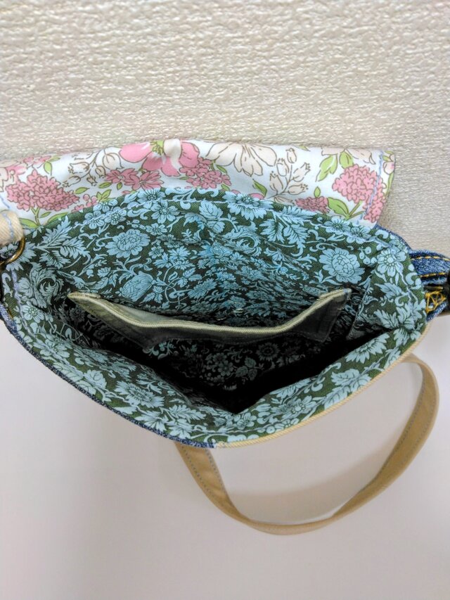 じいちゃん　ショルダーバッグ　デニムリメイク　ハンドメイド デニムリメイクショルダーバッグ 100 | iichi 日々の暮らしを心地よく