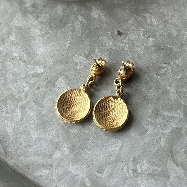 P799-ヴィンテージピアス U.S.A. 1980's Gold Textured Drop | iichi