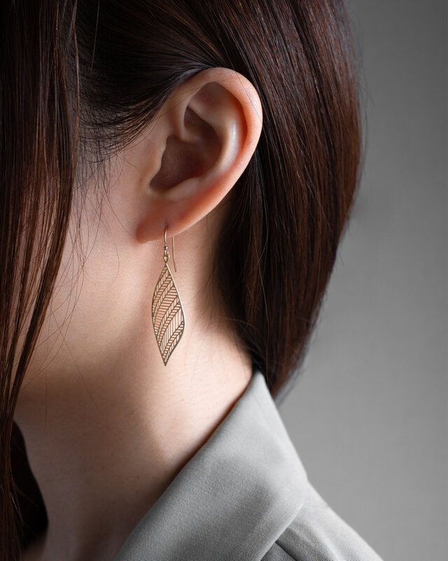 SV Leaf Hook Earrings｜リーフフックピアス・イヤリング | iichi 日々