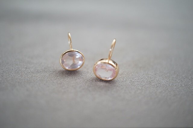 colors】 18kgp candy pierce (ローズクオーツ） | iichi 日々の暮らし