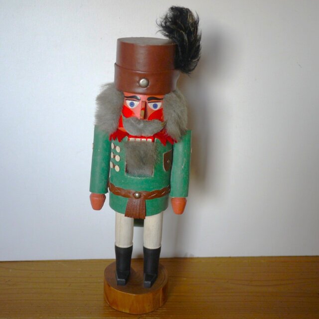 くるみ割り人形 カイゼル髭 緑ジャケットの兵士 ドイツヴィンテージ