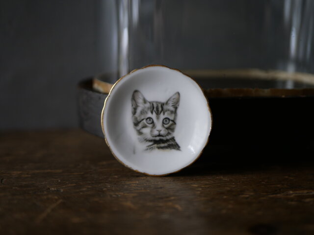 猫小皿/アスティエ・ブロカント/フランスアンティーク・ネコトレイ 小皿 猫 フランスヴィンテージ ブロカントのある暮らし ネコ ねこ