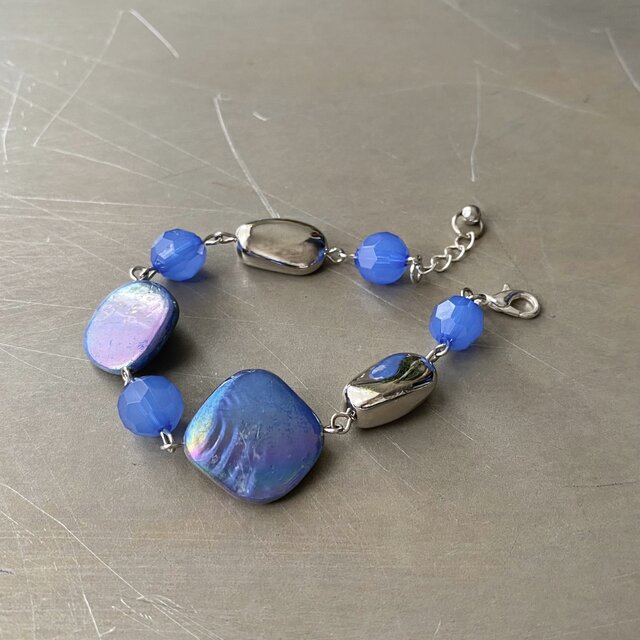 Vintage 90s-00s USA retro aurora blue shell beads bracelet | iichi
