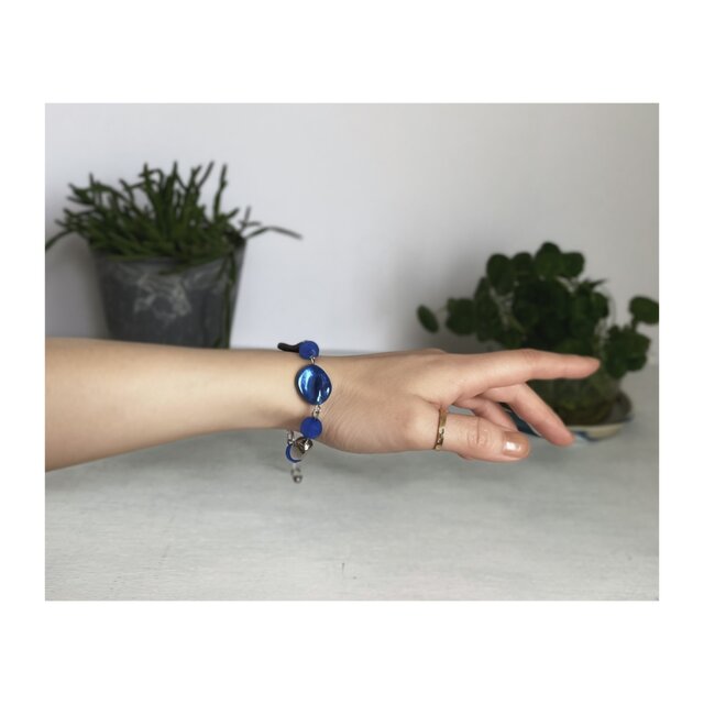 Vintage 90s-00s USA retro aurora blue shell beads bracelet | iichi