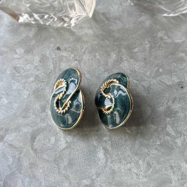 P798-ヴィンテージピアス U.S.A. 1980's Green Enamel & Twist Rope