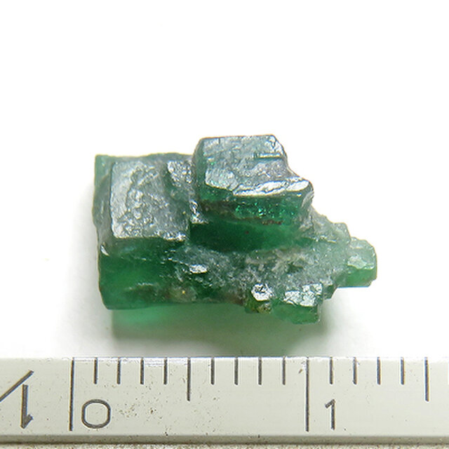 ノンオイル・一点物】心を満たす極上の深緑 ザンビア産エメラルド 結晶