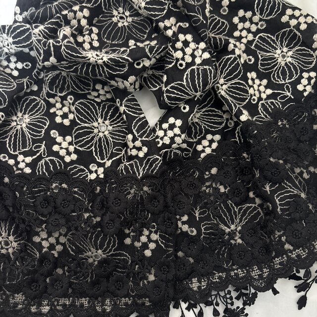 ☆ハンドメイド☆ストール黒綿ローンベージュ花リーフ刺繍お花刺繍