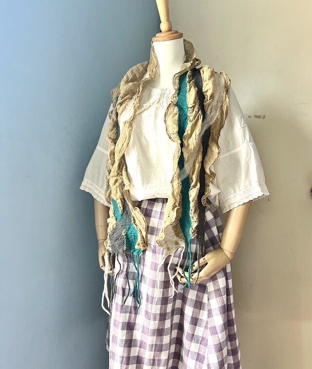 羊毛と草木染めガーゼのストール（ざくろ） | iichi 日々の暮らしを