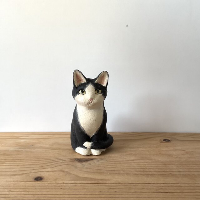 中古品【大猫♡ハチワレ猫】陶器製♡高さ約25cm♡ 陶器のハチワレ猫 | iichi 日々の暮らしを心地よくするハンドメイドや