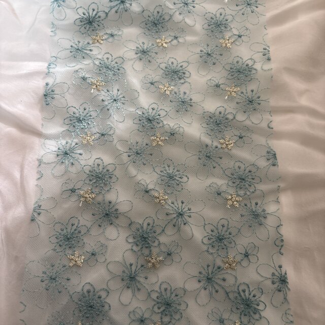 ハンドメイド 半襟着物 振袖 レースエメラルドグリーン 花金糸刺繍半衿
