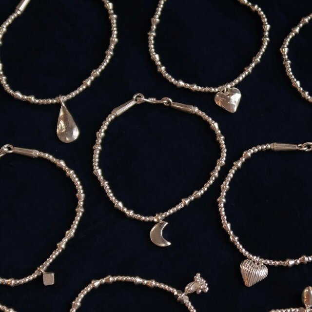 カレンシルバー】moon light bracelet | iichi 日々の暮らしを心地よく 