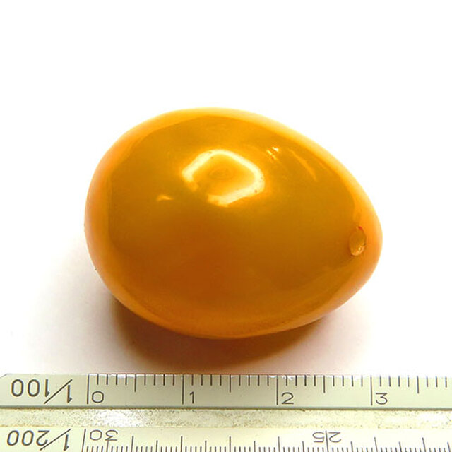 特選一点物】天然ロイヤルアンバー（乳白琥珀）ルース 30.7mm 8.9g（横