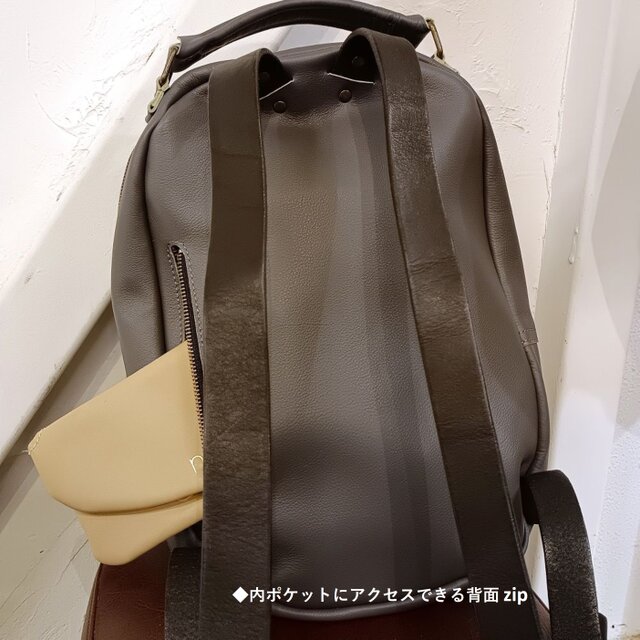 雨でも安心 A4対応 軽量レザーリュック グレー【nl001】 | iichi 日々