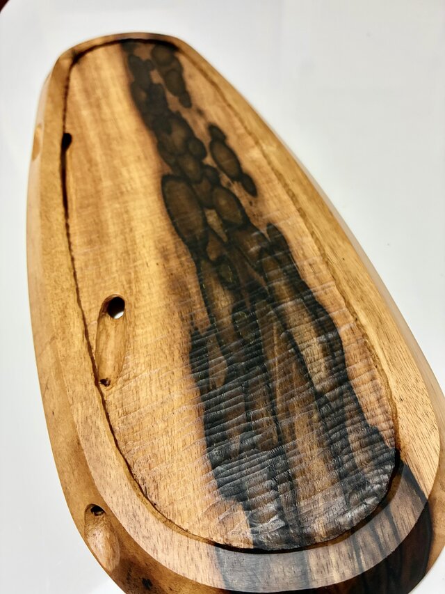 黒柿の楕円盆 | iichi 日々の暮らしを心地よくするハンドメイドや