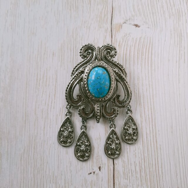 bohemian faux turquoise dangle ヴィンテージブローチ | iichi 日々の