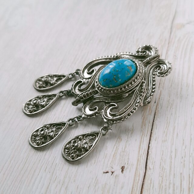 VMB ヴィンテージ ターコイズ&シルバー ピンブローチA bohemian faux turquoise dangle ヴィンテージブローチ | iichi 日々の