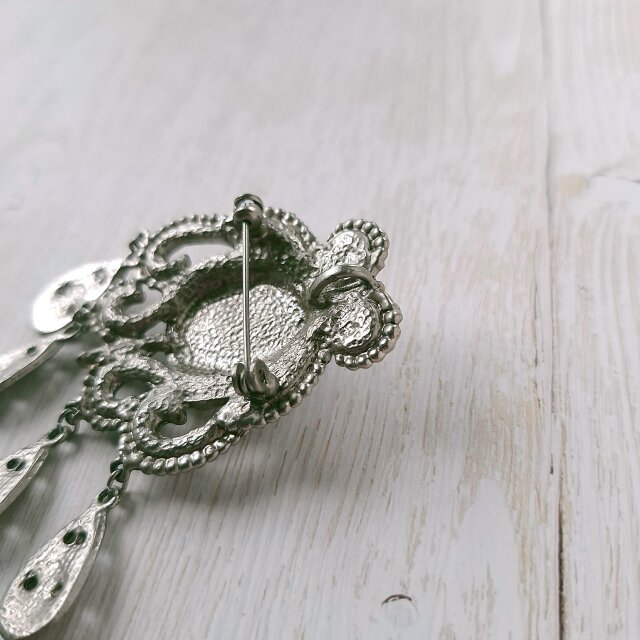 bohemian faux turquoise dangle ヴィンテージブローチ | iichi 日々の