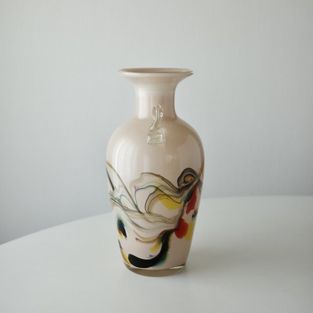 ヴァセリンガラスのアンティーク花瓶 Vase - Dalian Glass | iichi 日々の暮らしを心地よくするハンドメイド