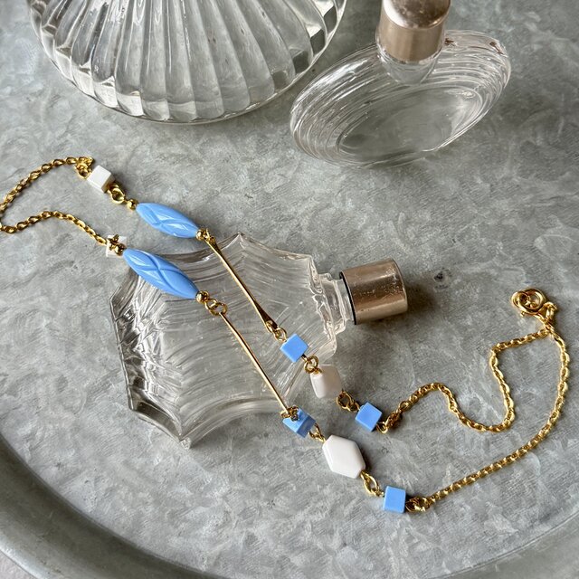 N326-ヴィンテージネックレス U.S.A. 1970-80s Light Blue & White