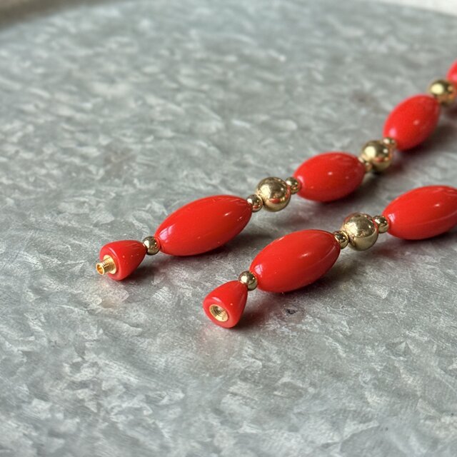 N327-ヴィンテージネックレス U.S.A. 1960-70's Cherry Red Oval Bead