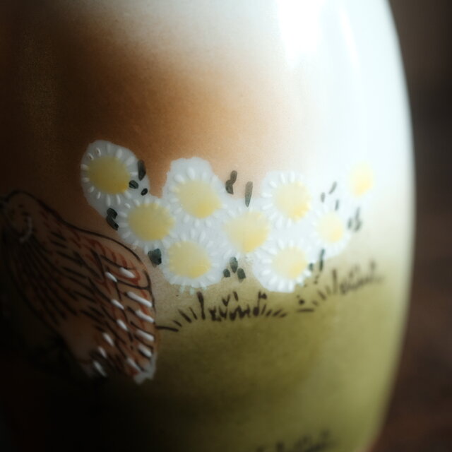 2匹の鶉が可愛い◇草花と流水。九谷焼 花鳥紋色絵金彩徳利 酒器 器