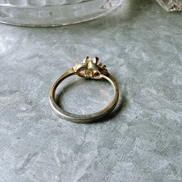 R447-ヴィンテージリング U.S.A. 1970-80's 18K H.G.E Oval 3-Stone