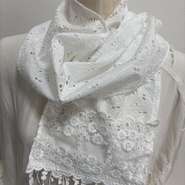 ☆ハンドメイド☆ストール白綿ローン光沢マーガレット刺繍お花刺繍