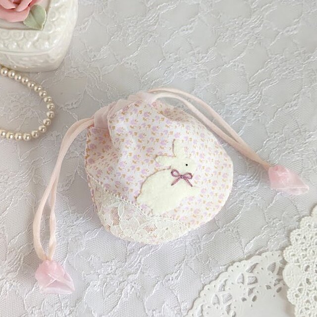 うさぎのアップリケが可愛い♡ ピンク花柄のミニ巾着 | iichi 日々の