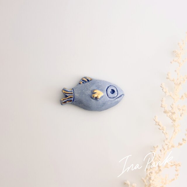 Eric et Gilles エリック・エ・ジル 金彩入りの魚のフェーブ の