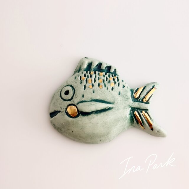 Eric et Gilles エリック・エ・ジル 金彩入りの魚のフェーブ の