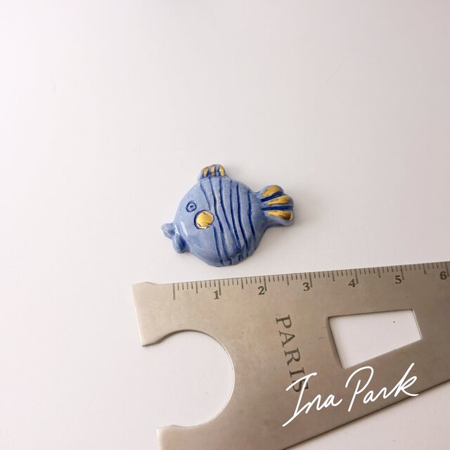 Eric et Gilles エリック・エ・ジル 金彩入りの魚のフェーブ の