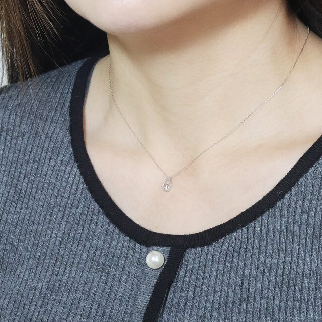 プラチナ 0.10ct しずく ミル打ち 一粒ダイヤモンドペンダント Pt900