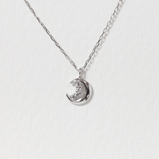プラチナ 0.02ct 三日月ダイヤモンドペンダント ネックレス Pt900