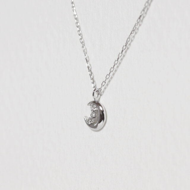 プラチナ 0.02ct 三日月ダイヤモンドペンダント ネックレス Pt900