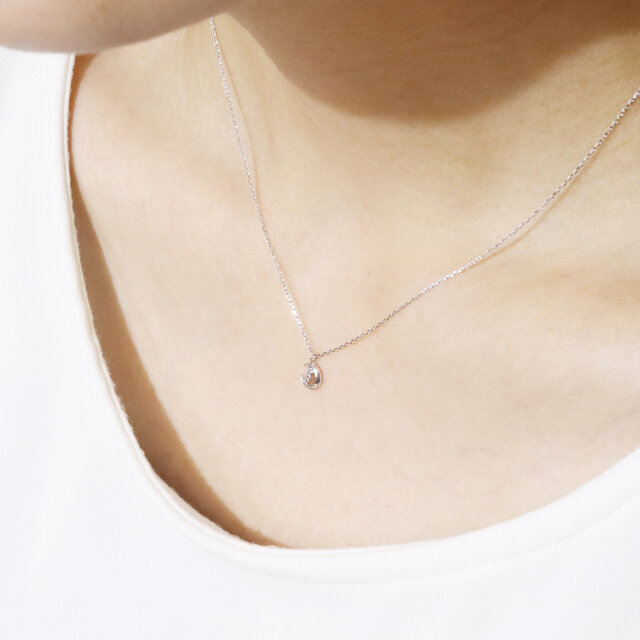 プラチナ 0.02ct 三日月ダイヤモンドペンダント ネックレス Pt900