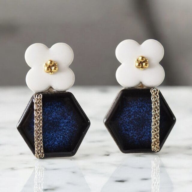 【14kgf】再販✦コバルトブルーの金平糖✦.·カバンサイト原石ピアス ⋆.·✦ 美濃焼＊一輪挿しのピアス／イヤリング【14kgf 金属アレルギー対応