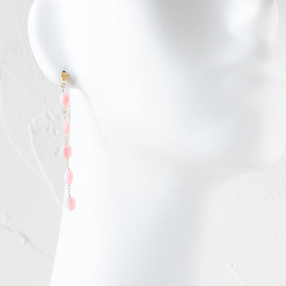 桜ミルクのロングピアス｜インドネシア産ピンクオパールロングピアス