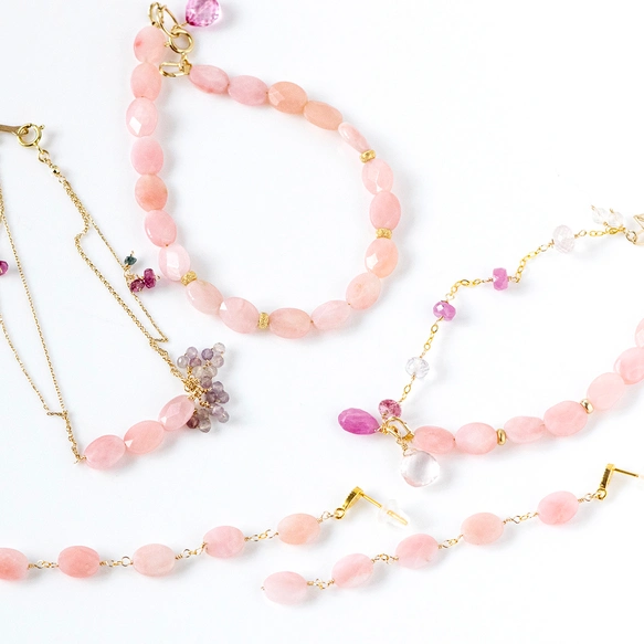 桜ミルクのロングピアス｜インドネシア産ピンクオパールロングピアス