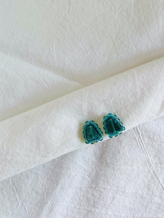 天然石刺繍／イヤリング】△グリーンアベンチュリン×グリーンオニキス