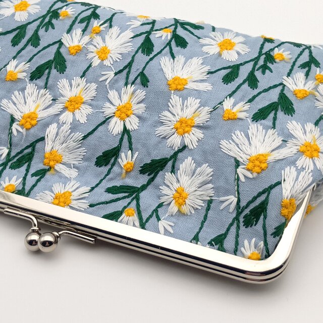 デイジー刺繍 お薬手帳・通帳ケース・大きめがま口ポーチ 19cm口金