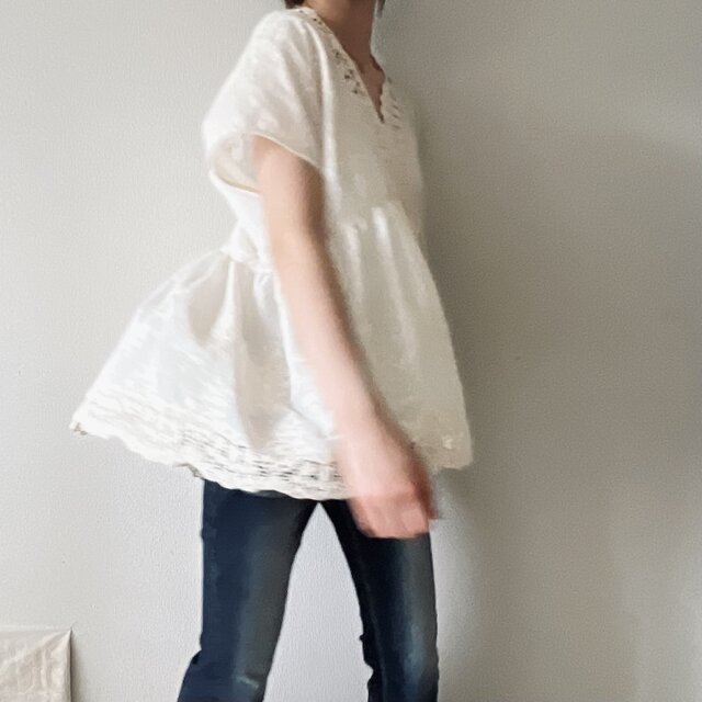 花柄刺繍コットンレース フレンチスリーブブラウス | iichi 日々の