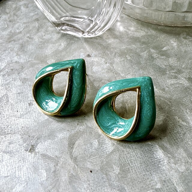 P816-ヴィンテージピアス U.S.A. 1970-80's Marble Emerald Green