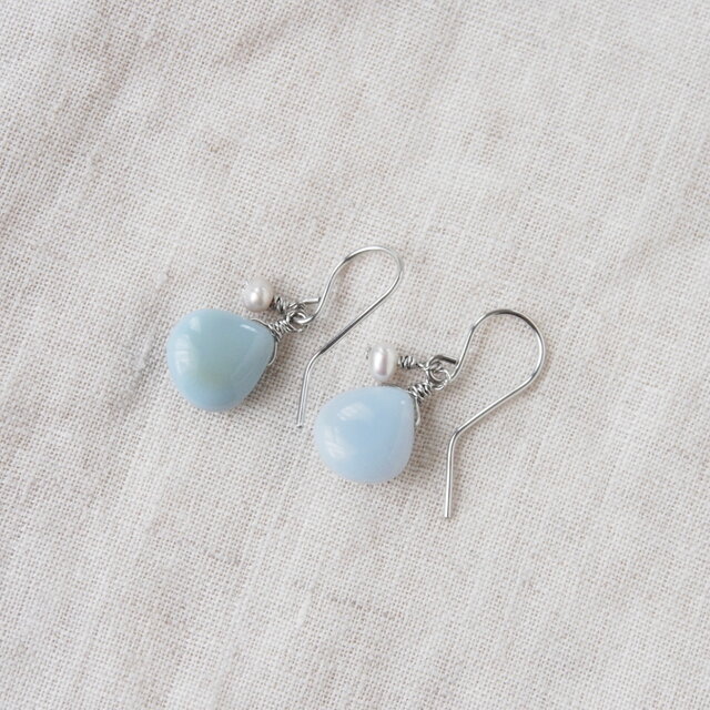 ❦14kgf❦淡水ブルーパール❦ピアス❦❦ブラックオパール・ミニ❦タンザ❦ Pale Blue Pierce（ブルーオパール×淡水パール） | iichi 日々の暮らし
