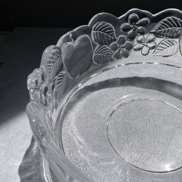 りんごとベリーの大きなガラスボウル＊リサ・ラーソンのRoyal Krona
