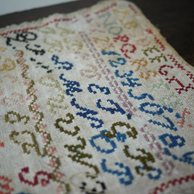 【希少】DMC刺繍糸サンプラー（大）色見本　フランスアンティーク　メルスリー アンティーク サンプラー 毛糸刺繍 フランス | iichi 日々の暮らしを