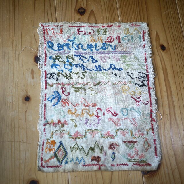 【希少】DMC刺繍糸サンプラー（大）色見本　フランスアンティーク　メルスリー アンティーク サンプラー 毛糸刺繍 フランス | iichi 日々の暮らしを
