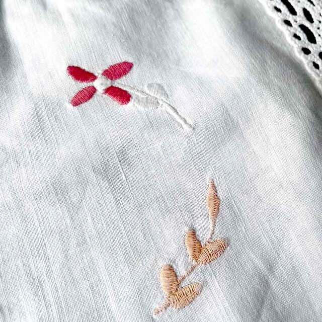 ドイリー 四角 スクエア テーブルマット 花刺繍 12CLda19-4 | iichi
