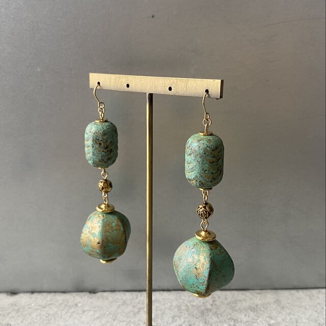 Vintage 90s USA retro green wood beads pierce | iichi 日々の暮らし